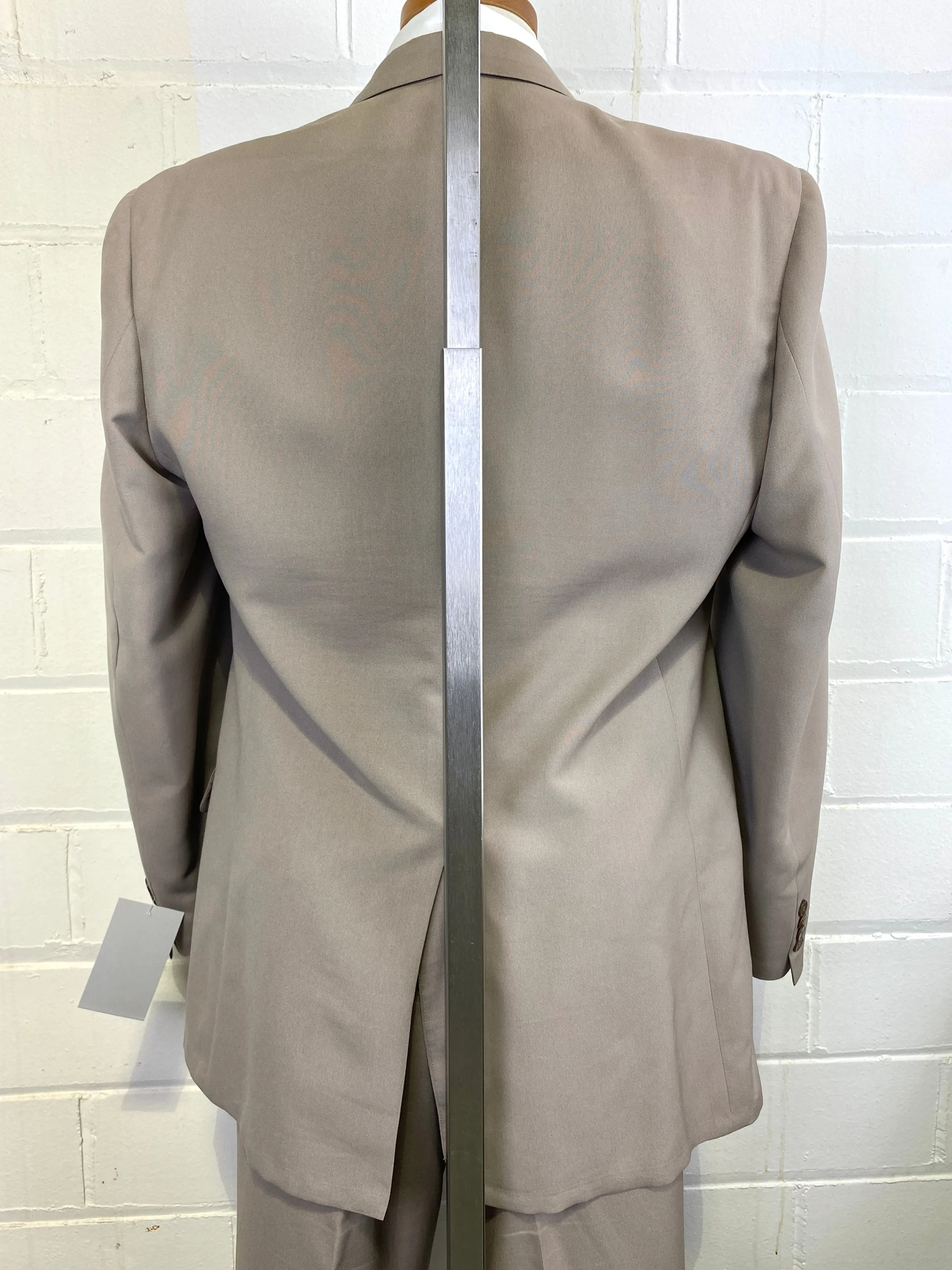 2000s Men's 2-Piece Solid Taupe Suit, Hudson Room, C44T