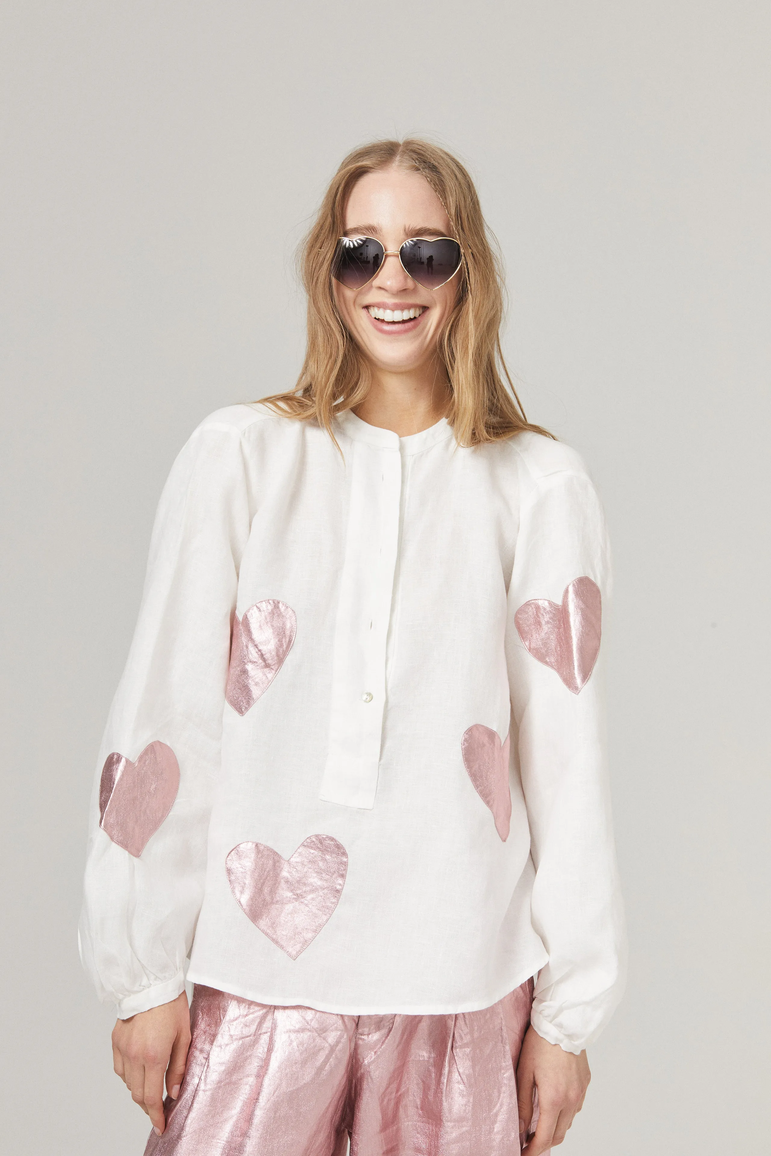 Cupid Linen Shirt - Off-White with Metallic Peach Fuzz