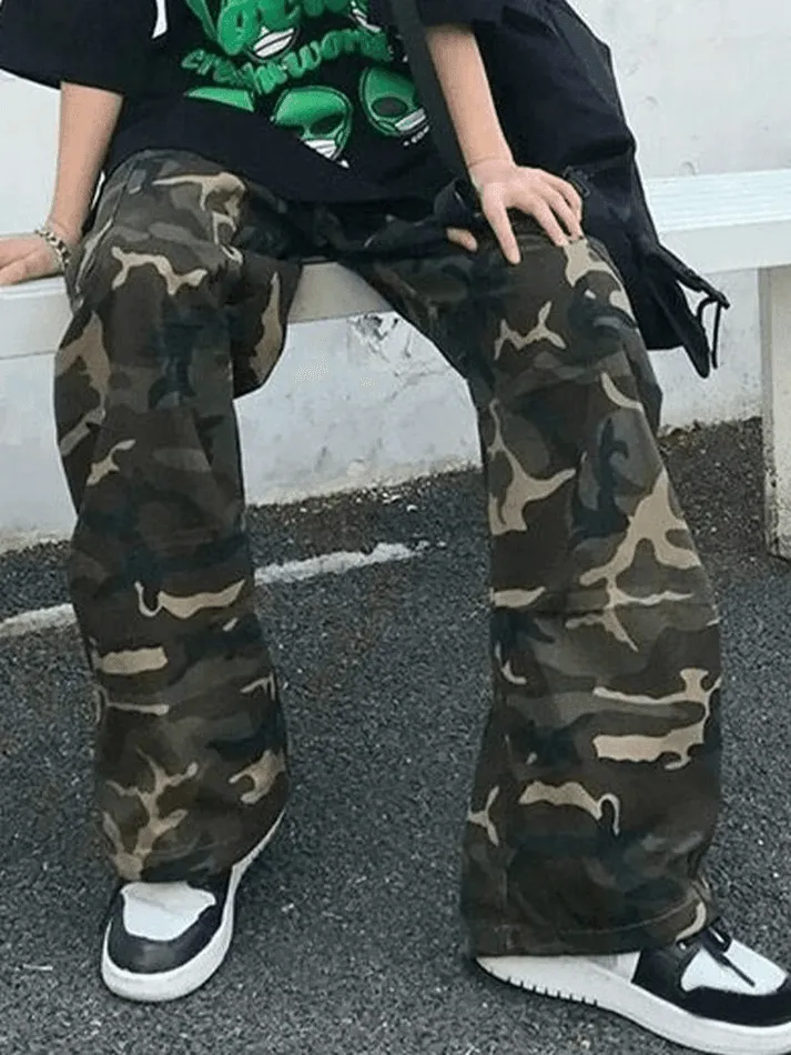 Joskaa Loose Fit Camo Cargo Pants