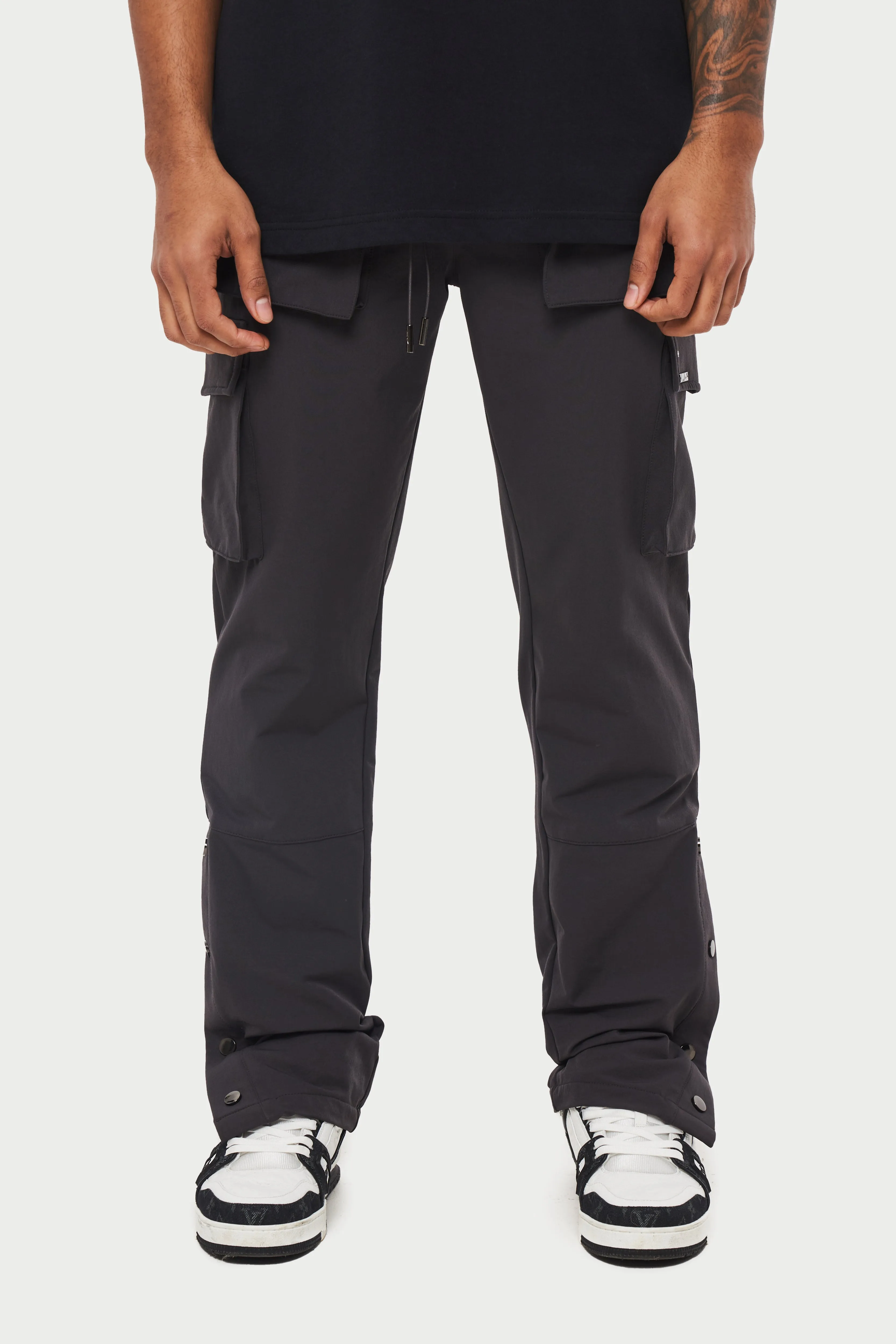 TECHNICAL STRETCH POPPER DETAIL CARGO PANTS - CHARCOAL